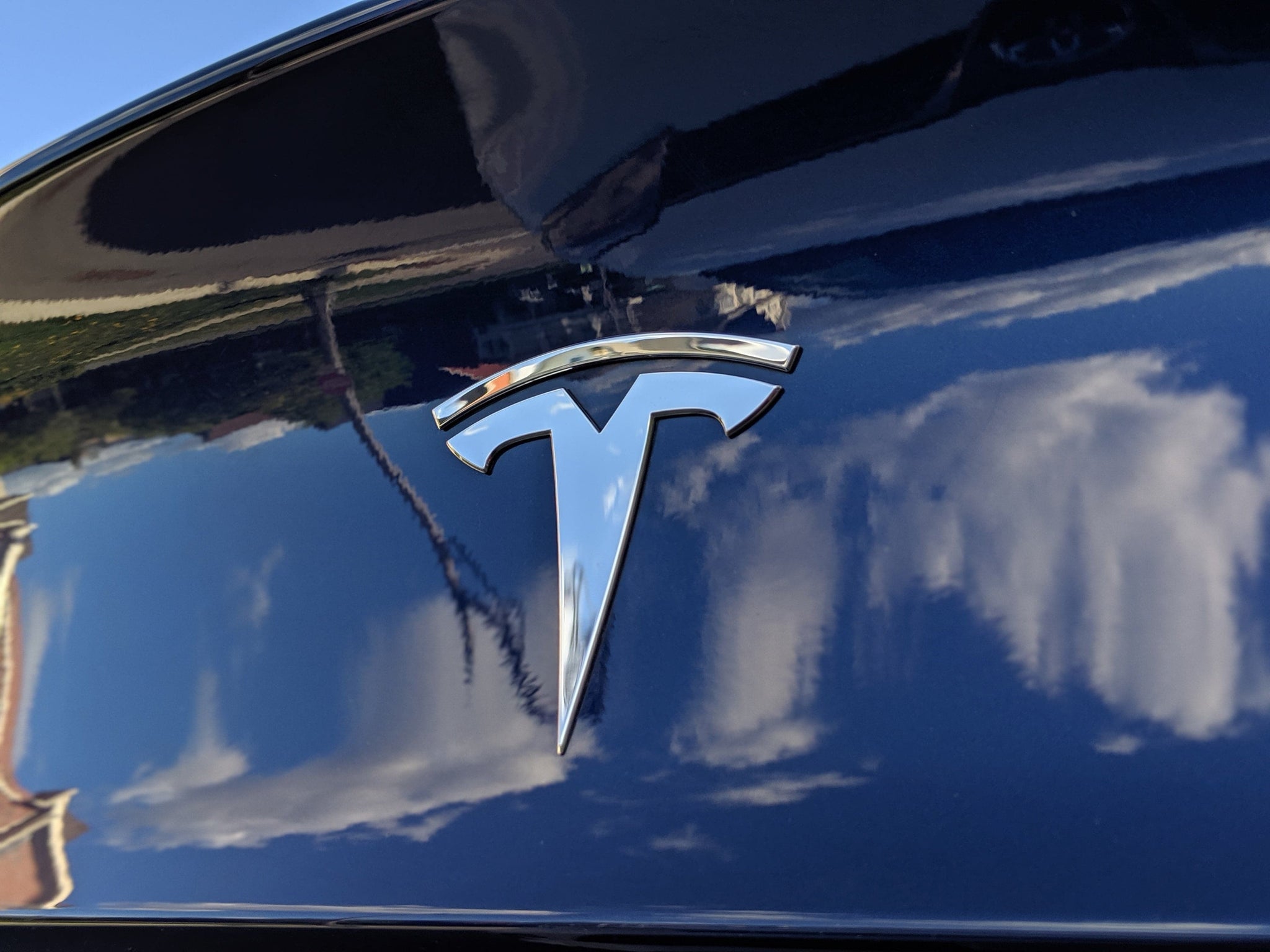 2020+ Tesla Model Y - Rear Emblem Overlay