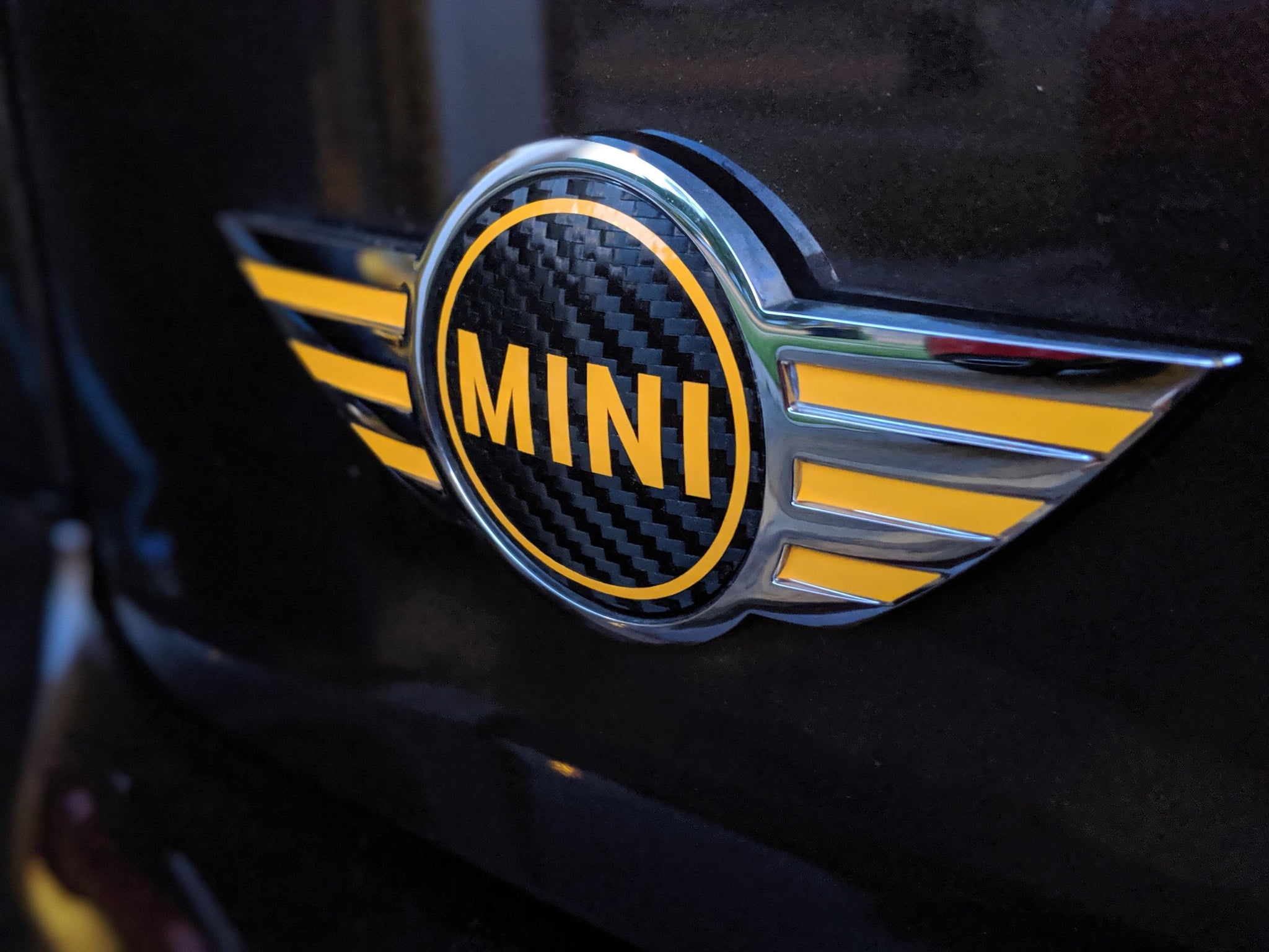 Mini Cooper - Mini Emblem Center Circle  and Wings Combo (Single)