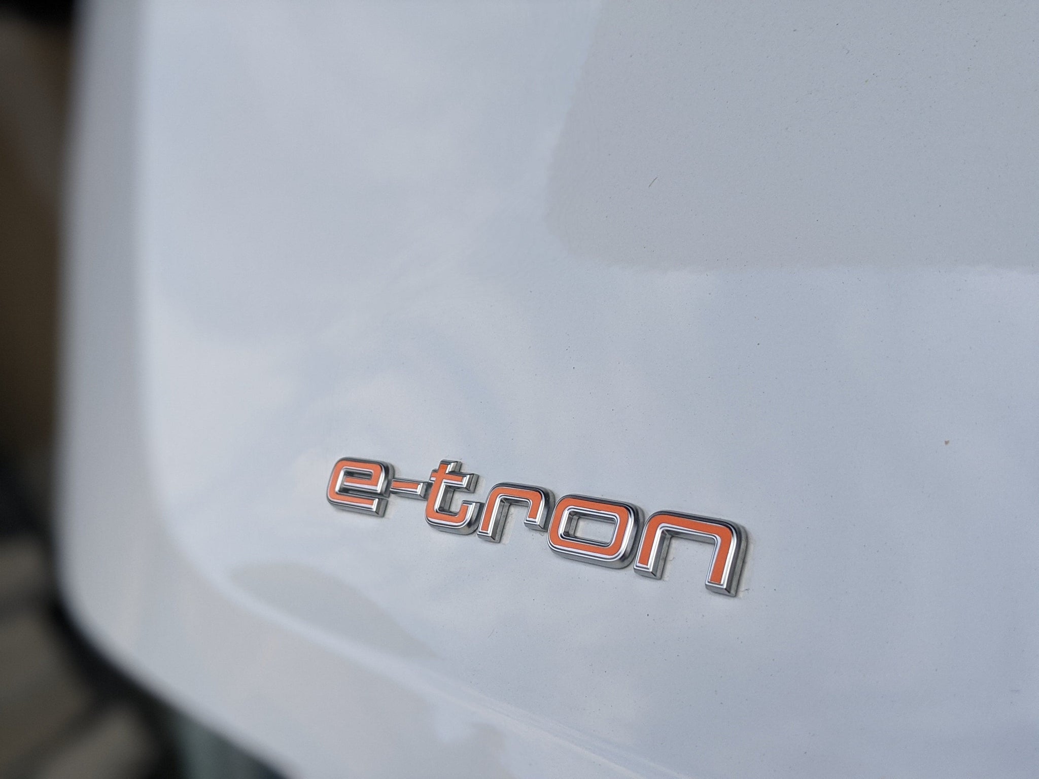 2018+ (1st Gen) Audi e-tron - Rear e-tron Emblem VinylMod Overlay