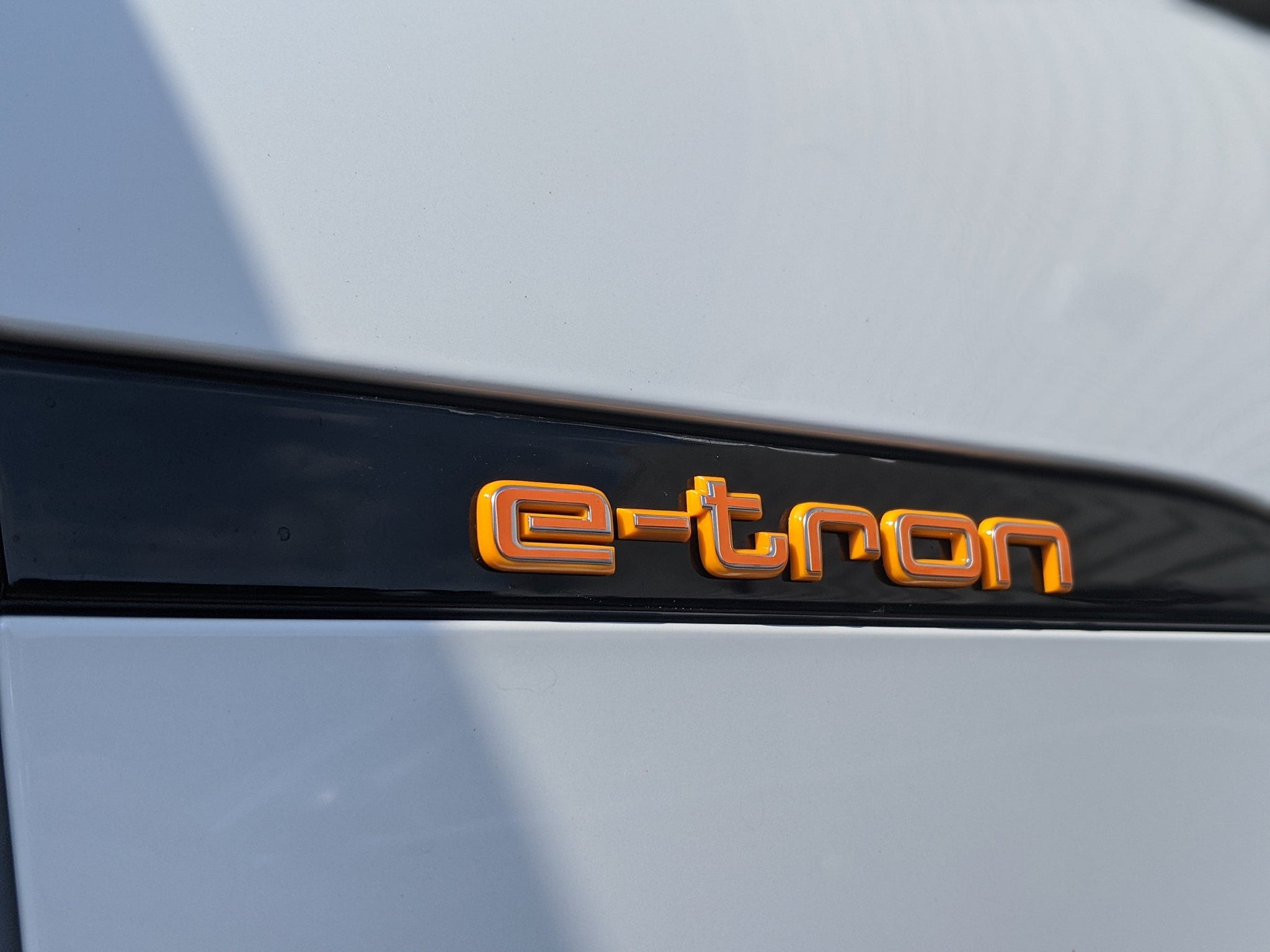 2018+ (1st Gen) Audi e-tron - Side e-tron VinylMod Overlay  (Set of 2)