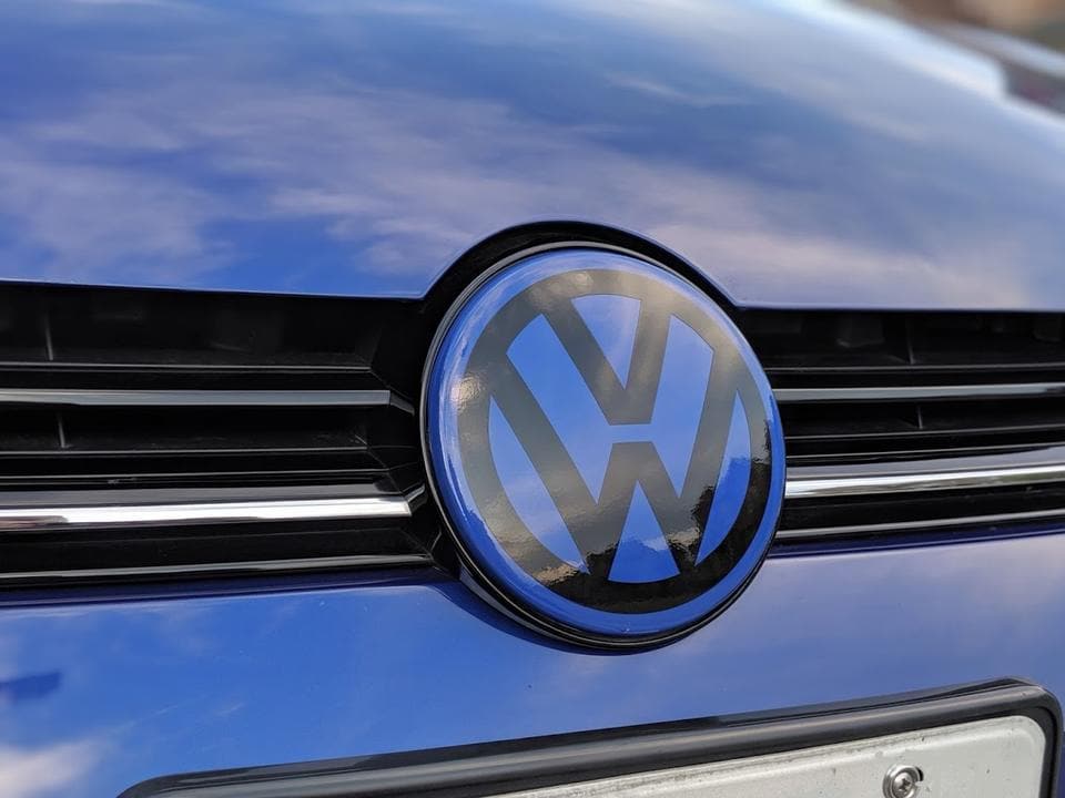 2015+ (8th Gen) VW Passat - Front VW w/ ACC Emblem Overlay - Full Circle VW Design