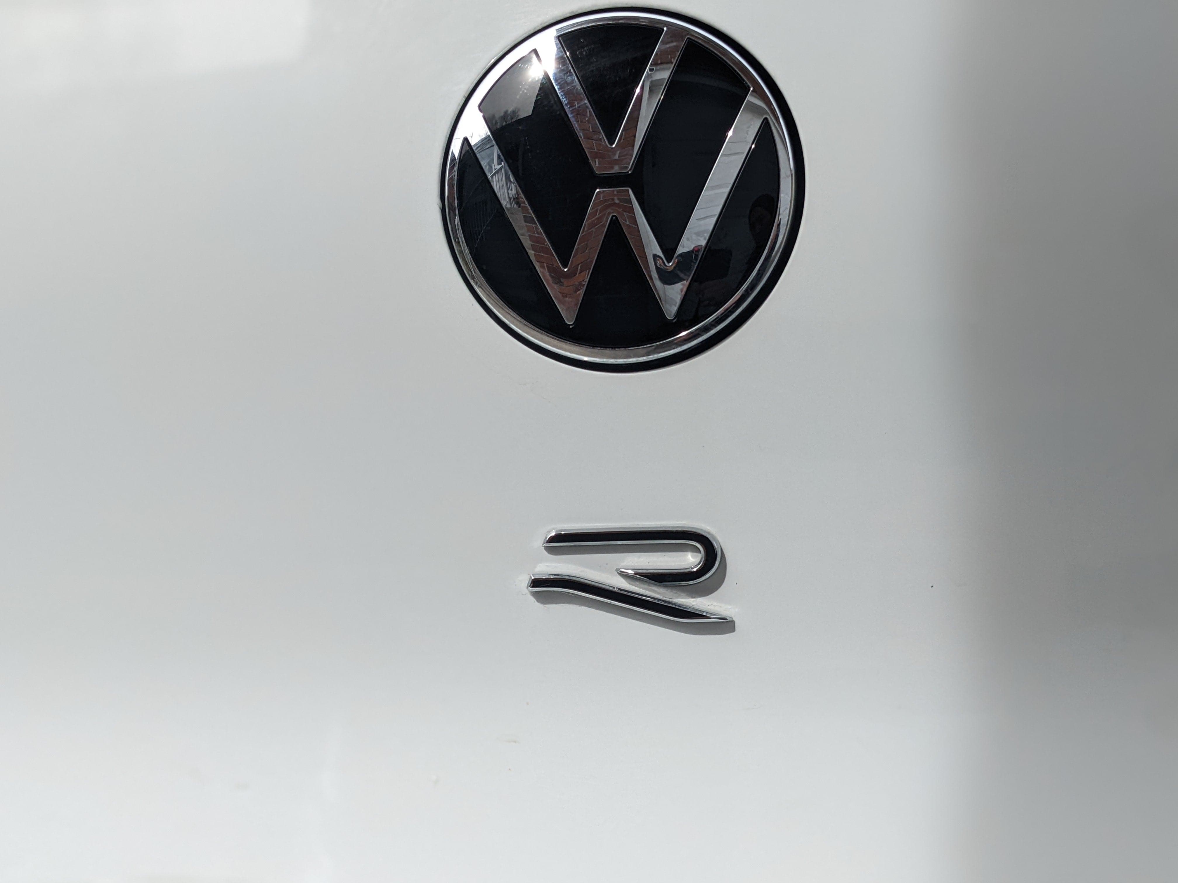 WM-2019_VW_MK8_Golf_R-RearREmblemVinylmodOverlay-blk.jpg